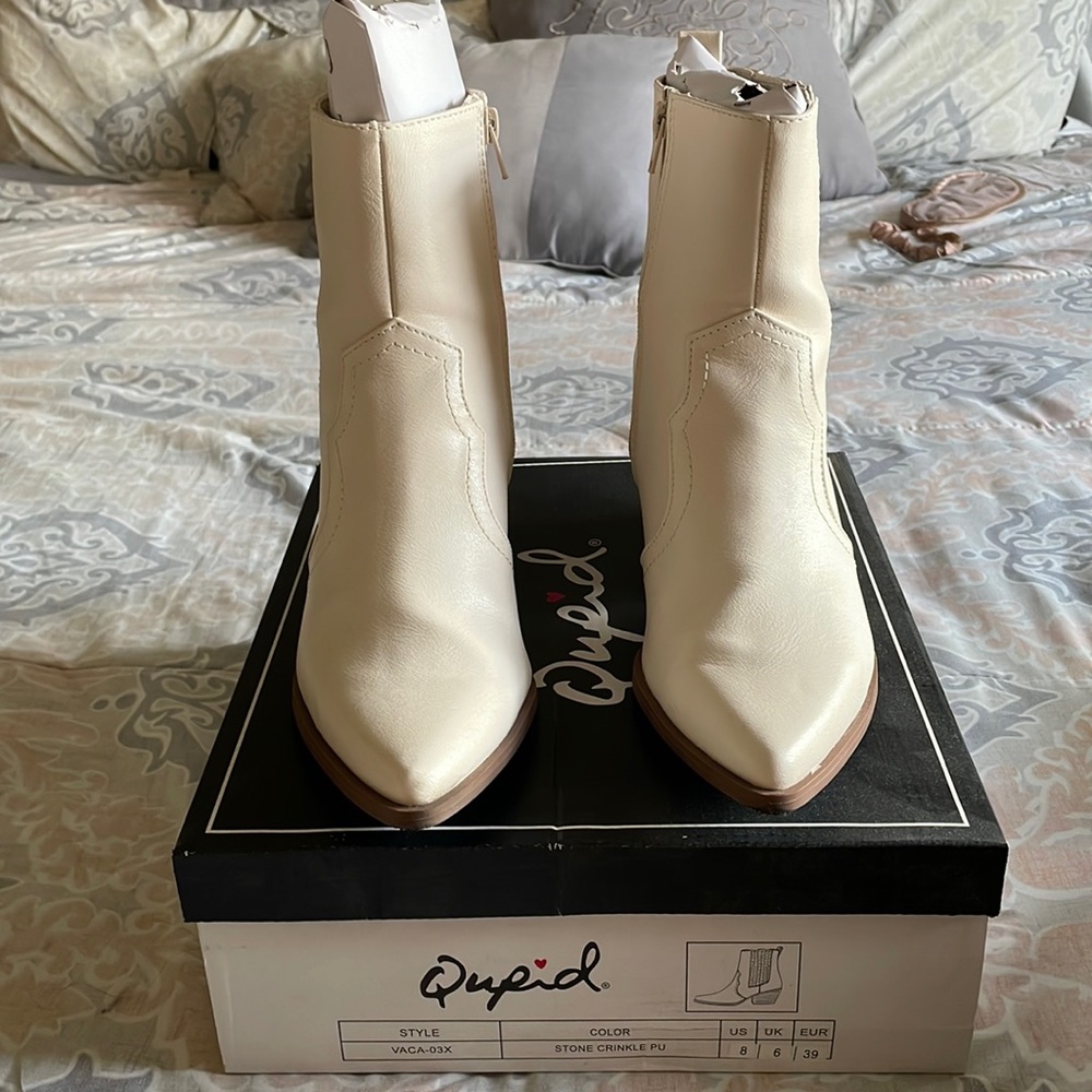 White cowgirl Boots